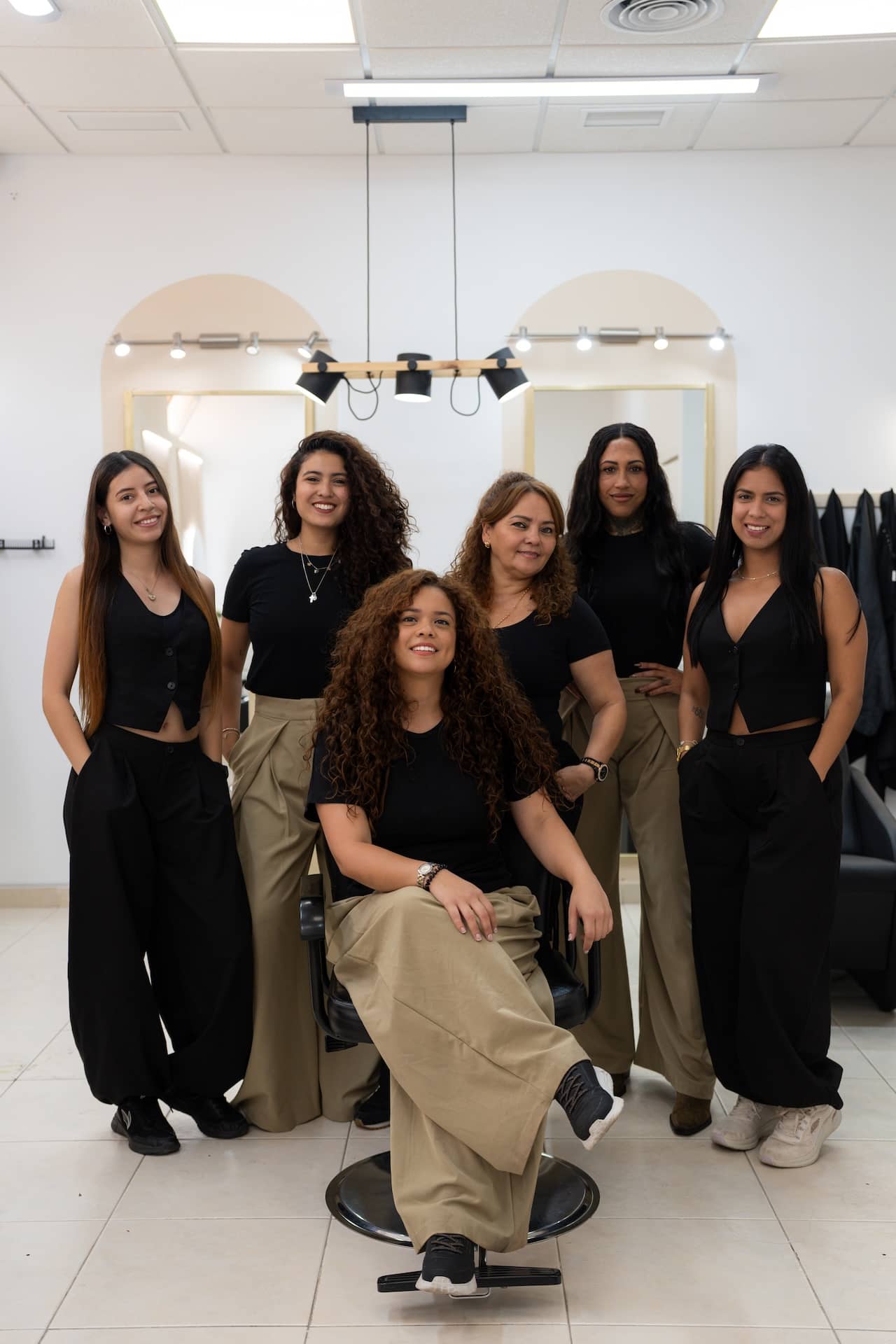 Equipo de Lina Castrillón Estudio de Extensiones